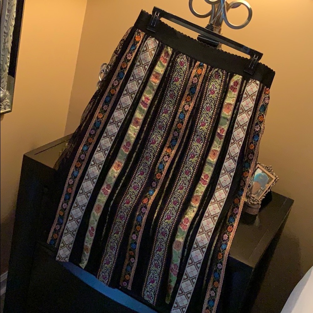 Lace and ribbon skirt never worn